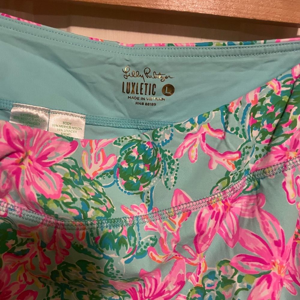 Lilly Pulitzer luxletic skort - Picture 3 of 3